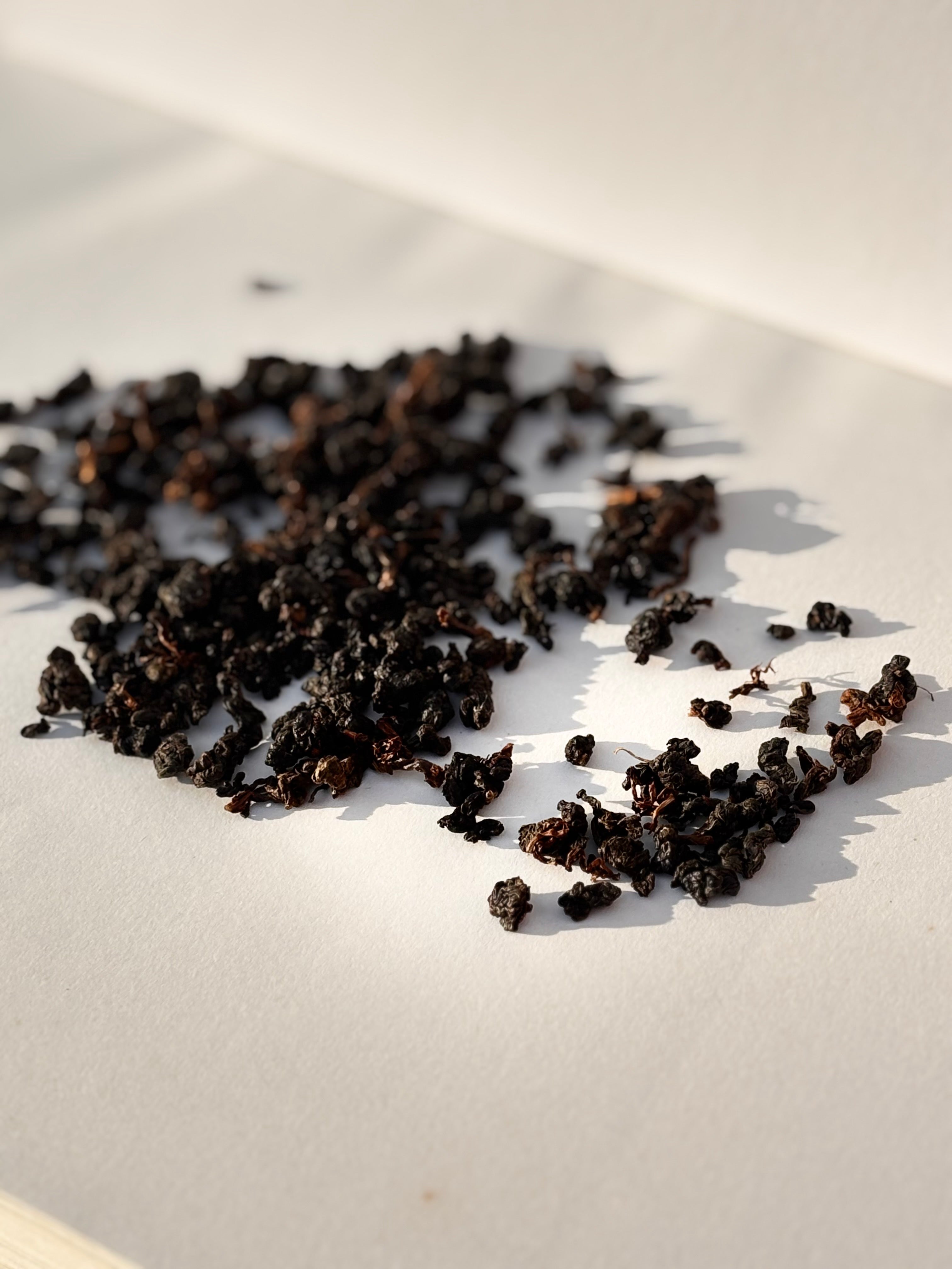 低咖啡因茶葉怎麼選？晚上喝茶不失眠的完整指南 ☽